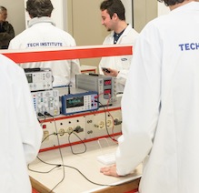 Laboratório tecnológico quer capacitar novos profissionais das TI