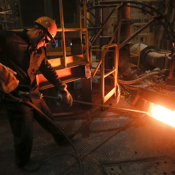 Faltam 4 mil profissionais à metalurgia nacional